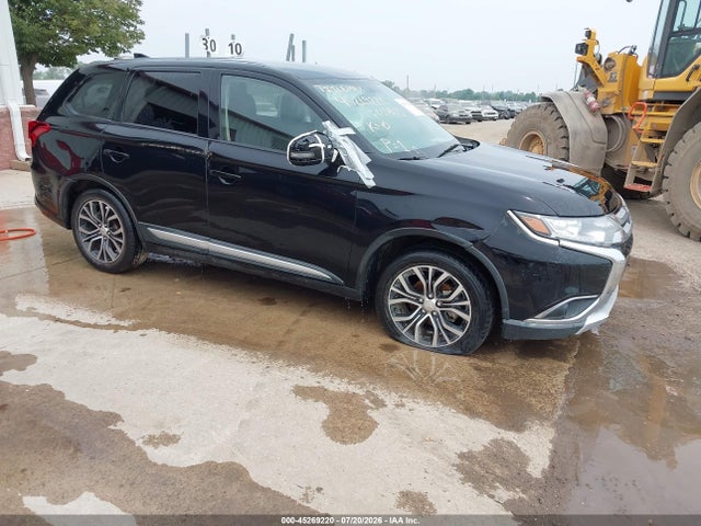 2017 MITSUBISHI OUTLANDER SE - 1