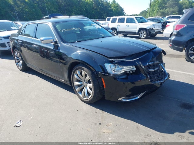 2016 CHRYSLER 300C - 1