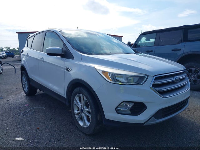 2017 FORD ESCAPE SE - 1