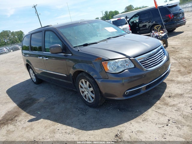 2015 CHRYSLER TOWN & COUNTRY - 1