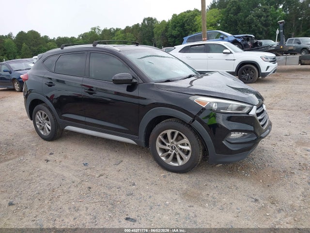 2017 HYUNDAI TUCSON SE - 1