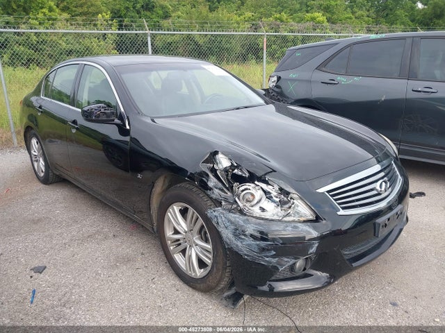 2015 INFINITI Q40 - 1