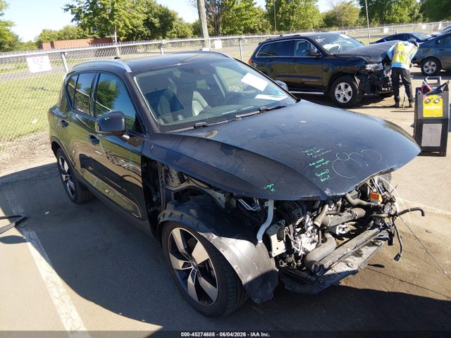 2020 VOLVO XC40 T5 - 1