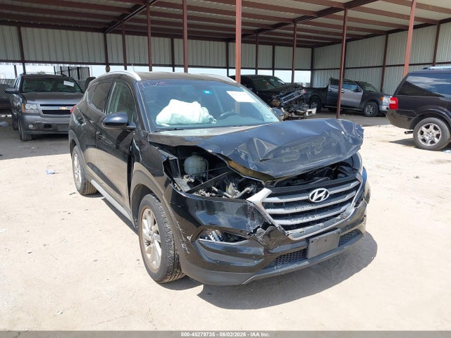 2017 HYUNDAI TUCSON SE - 1