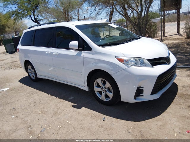 2020 TOYOTA SIENNA LE - 1