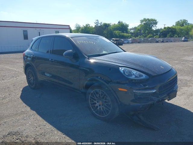 2017 PORSCHE CAYENNE PLATINUM - 1