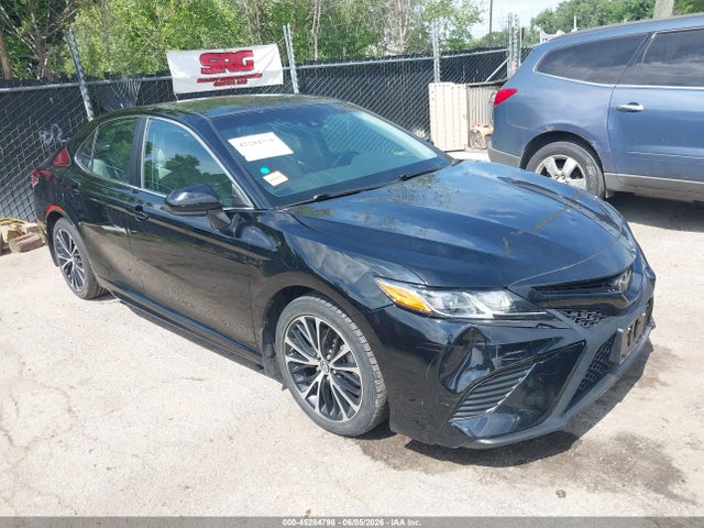 2018 TOYOTA CAMRY SE - 1