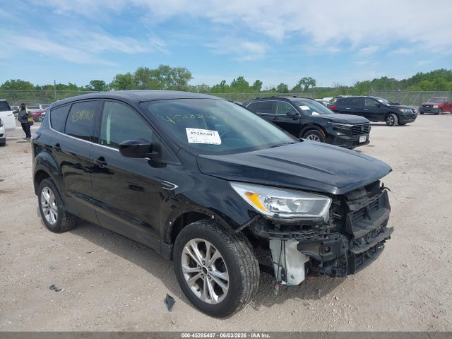 2017 FORD ESCAPE SE - 1