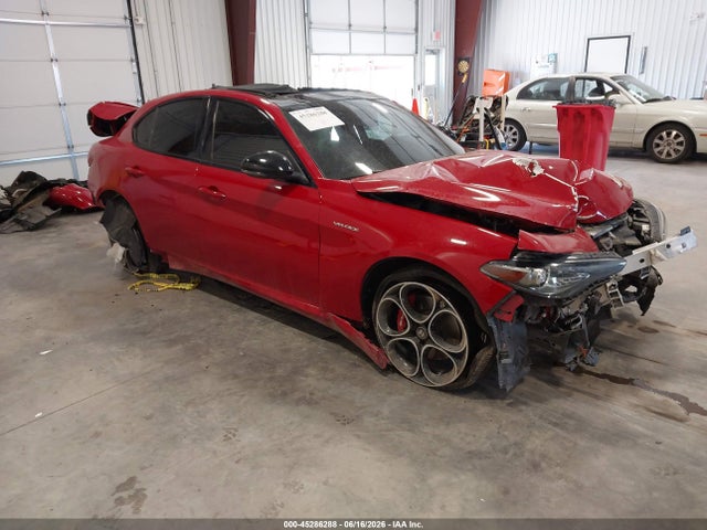 2023 ALFA ROMEO GIULIA VELOCE AWD - 1