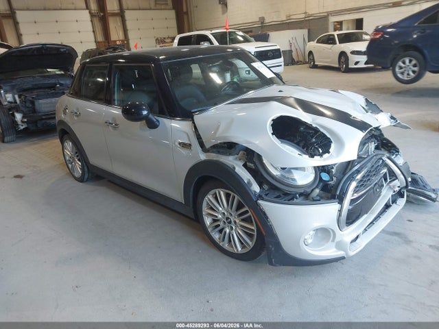 2017 MINI HARDTOP COOPER - 1