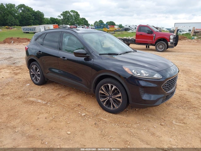 2021 FORD ESCAPE SE - 1