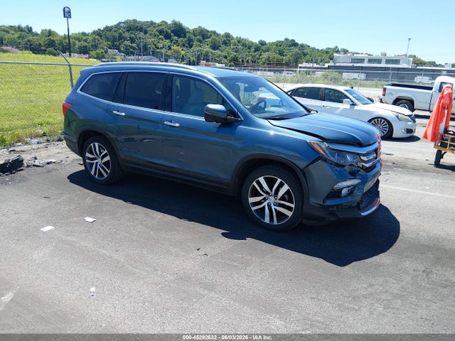 2017 HONDA PILOT TOURING - 1