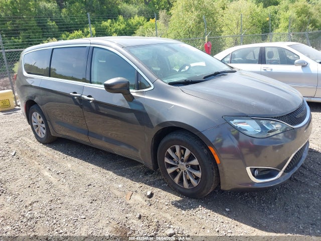 2017 CHRYSLER PACIFICA TOURING - 1