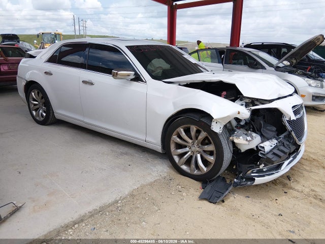 2020 CHRYSLER 300 LIMITED - 1