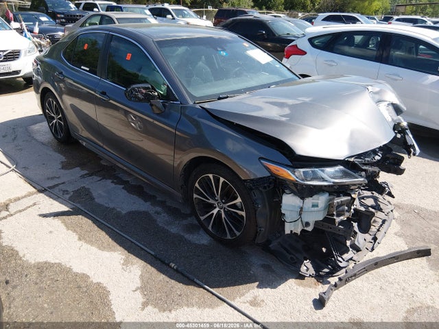 2018 TOYOTA CAMRY SE - 1