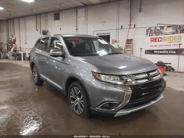 2017 MITSUBISHI OUTLANDER SE - 1