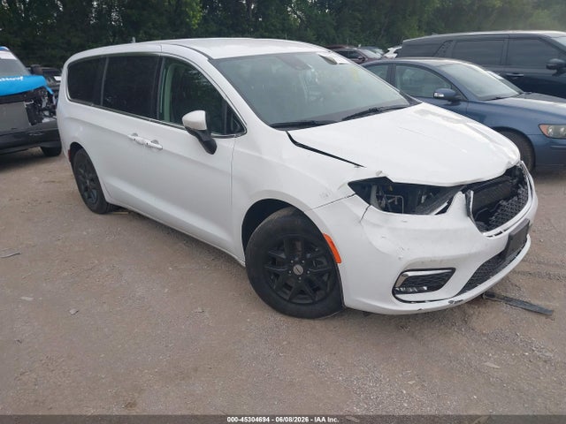 2023 CHRYSLER PACIFICA TOURING L - 1