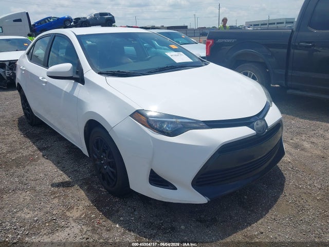 2017 TOYOTA COROLLA LE - 1