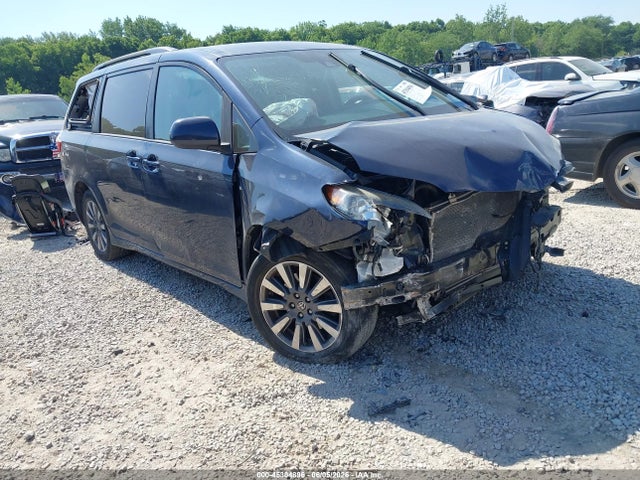 2020 TOYOTA SIENNA LE - 1