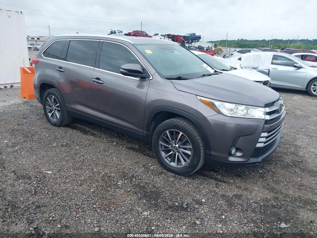 2019 TOYOTA HIGHLANDER XLE - 1