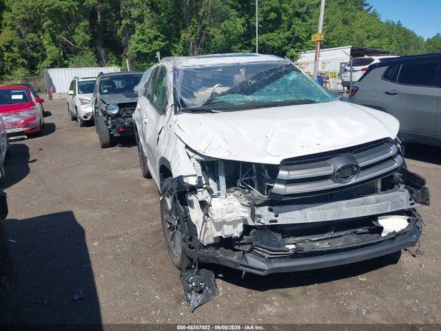 2019 TOYOTA HIGHLANDER XLE - 1