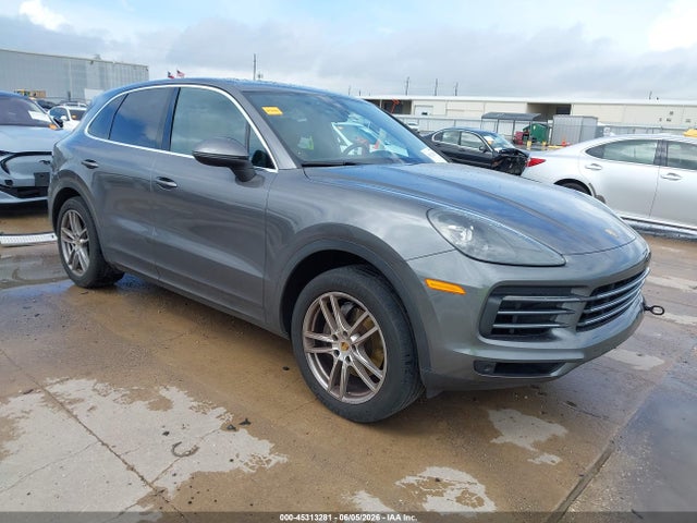 2019 PORSCHE CAYENNE - 1