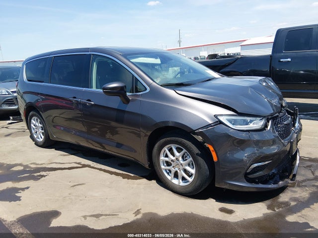 2023 CHRYSLER PACIFICA TOURING L - 1