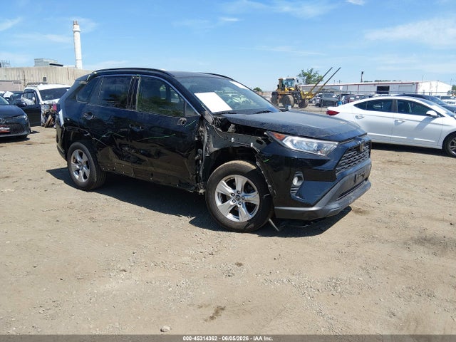 2019 TOYOTA RAV4 XLE - 1