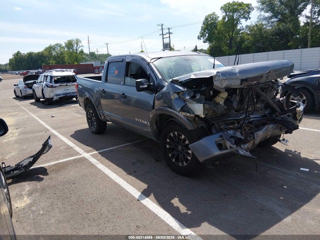 2019 NISSAN TITAN PRO-4X - 1