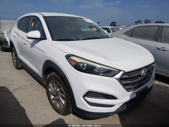 2017 HYUNDAI TUCSON SE - 1