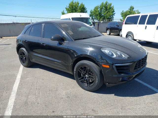 2018 PORSCHE MACAN - 1