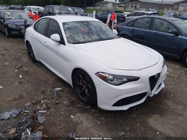 2017 ALFA ROMEO GIULIA TI RWD - 1