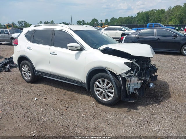 2017 NISSAN ROGUE SV - 1