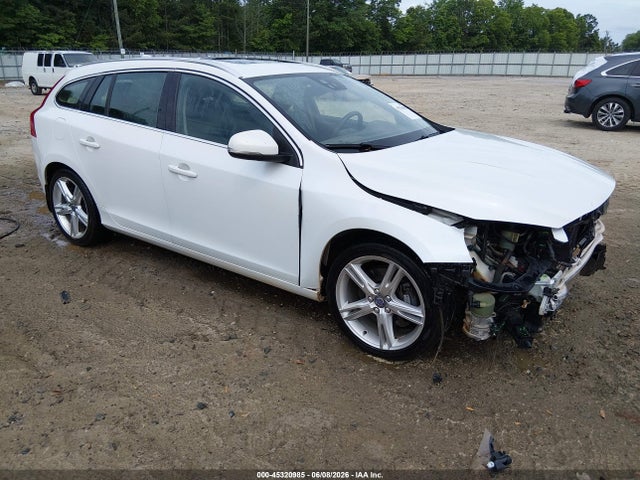 2016 VOLVO V60 T5 - 1