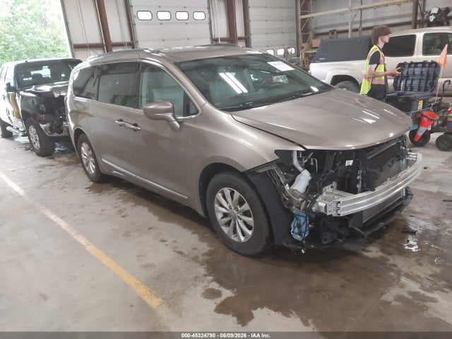2018 CHRYSLER PACIFICA TOURING L - 1