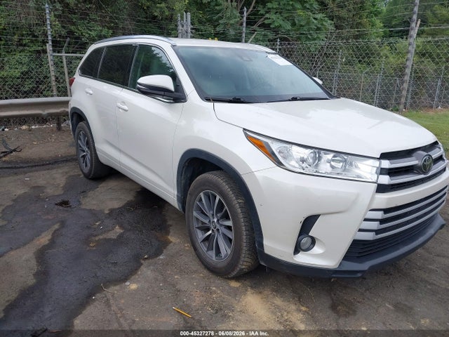 2017 TOYOTA HIGHLANDER XLE - 1