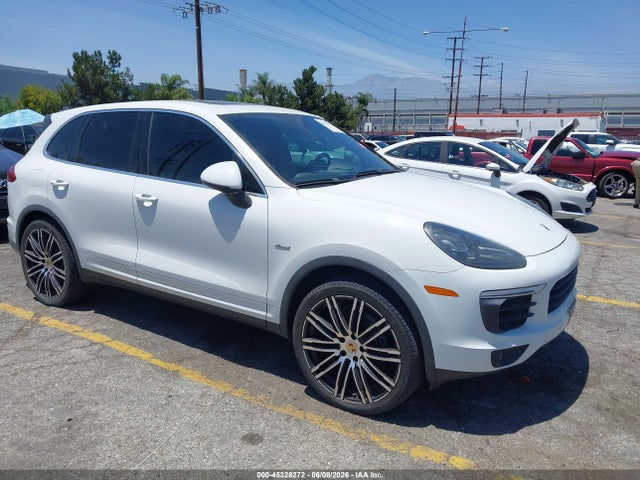 2015 PORSCHE CAYENNE DIESEL - 1