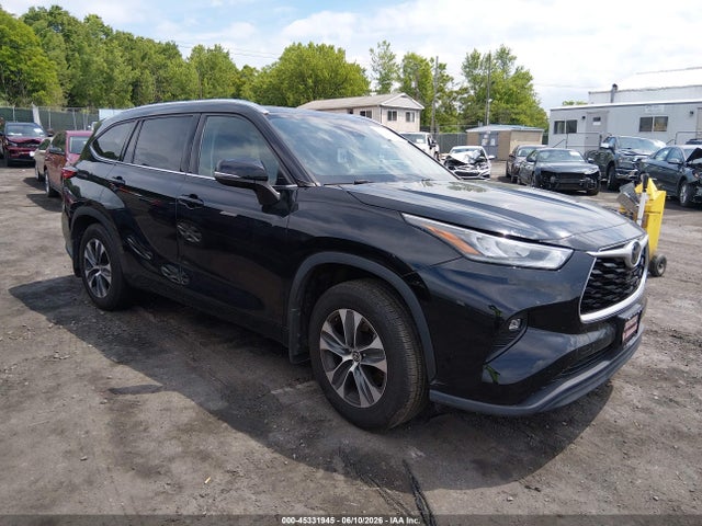 2020 TOYOTA HIGHLANDER XLE - 1
