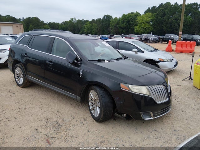 2010 LINCOLN MKT - 1