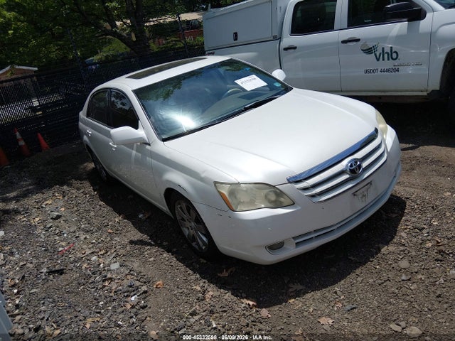 2005 TOYOTA AVALON XLS - 1