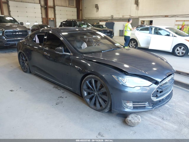 2015 TESLA MODEL S - 1