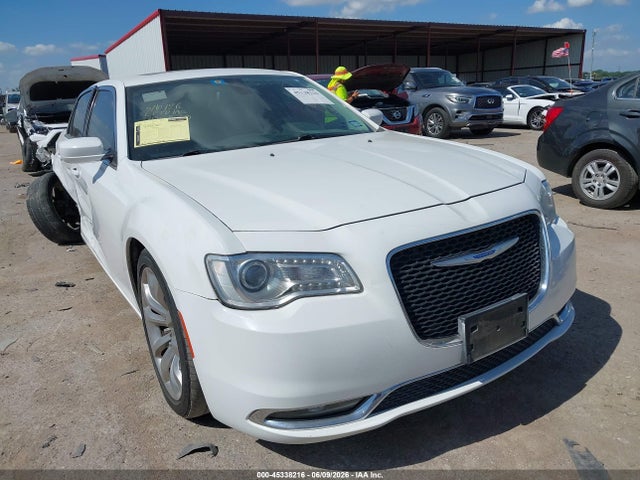 2019 CHRYSLER 300 TOURING L - 1