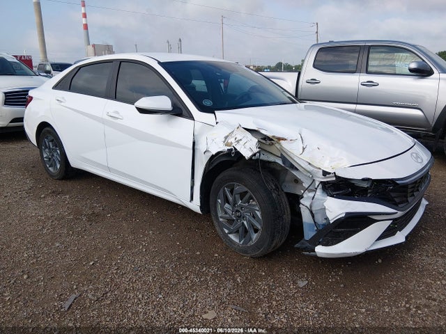 2024 HYUNDAI ELANTRA SEL - 1
