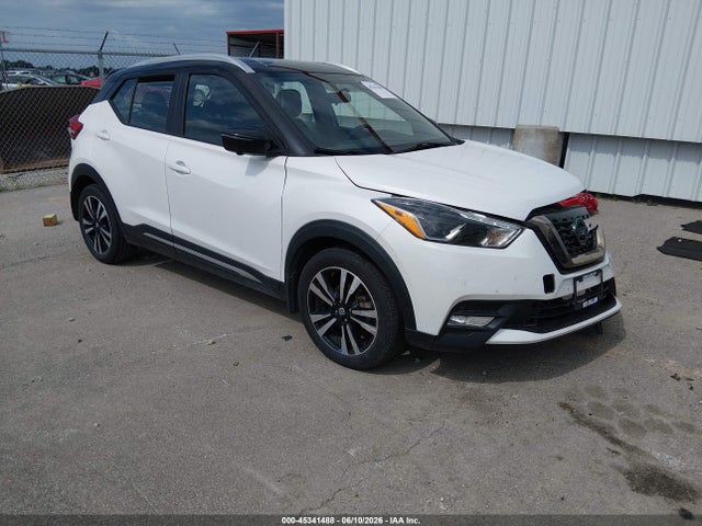 2019 NISSAN KICKS SR - 1