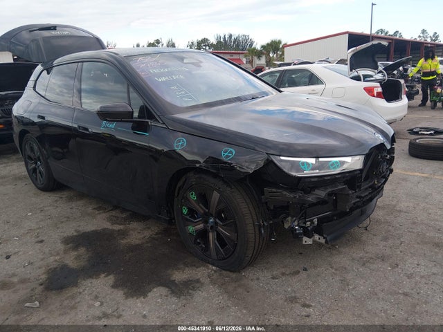 2025 BMW IX XDRIVE50 - 1