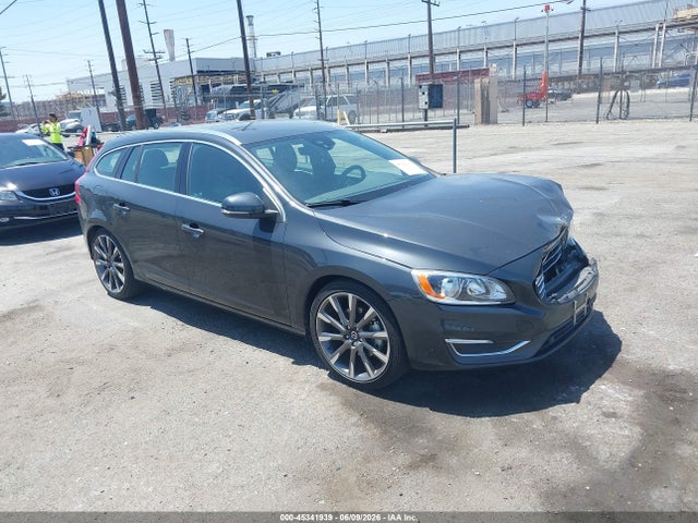 2015 VOLVO V60 T5 - 1