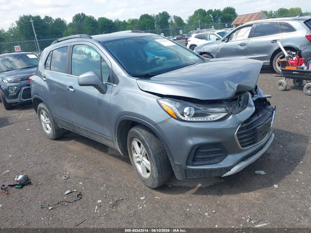 2019 CHEVROLET TRAX LT - 1