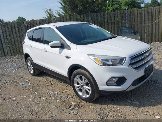 2017 FORD ESCAPE SE - 1