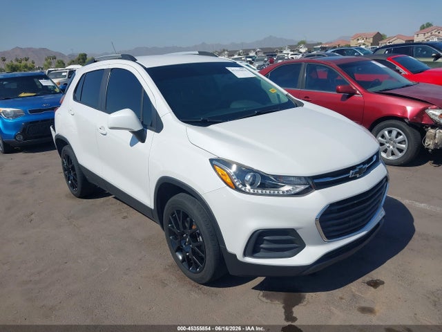 2022 CHEVROLET TRAX AWD LT - 1