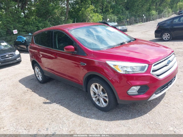 2017 FORD ESCAPE SE - 1